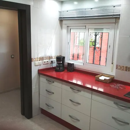 Apart. Con Encanto En