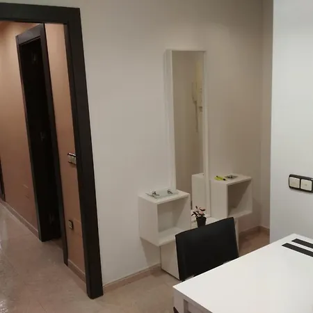 Apart. Con Encanto En *